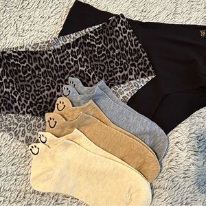 Victoria's Secret Black and Leopard Print Panties & sock bundle new size medium